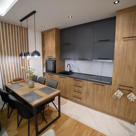 Balkan Square - S29 Apartament *