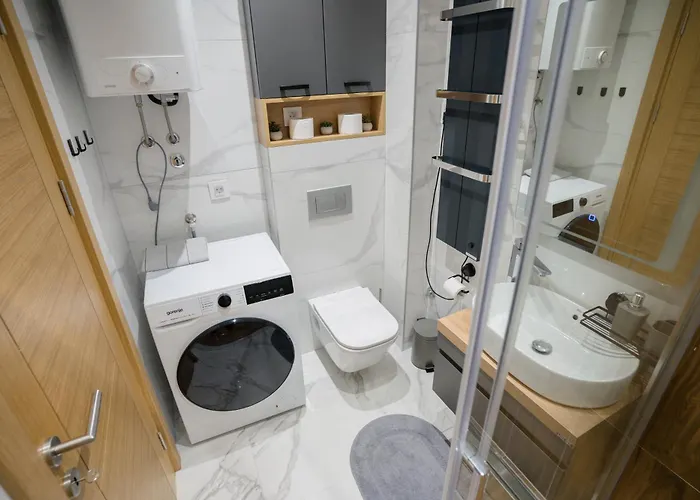 Balkan Square - S29 *