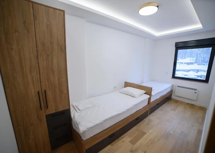 Balkan Square - S29 *